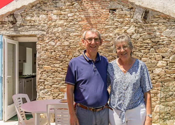 Fermette Rénovée Avec Jardin Privatif Et Wifi à 12km Des Plages - Fr-1-306-1257 *